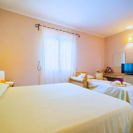 فندق Ipomea Club 4*