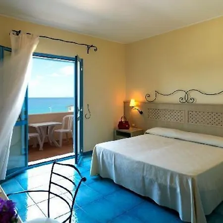 酒店 Ipomea Club 4*