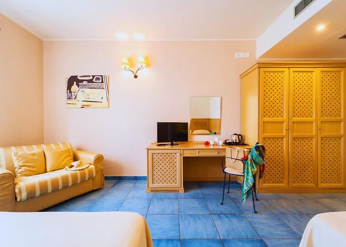 Ipomea Club Hotell 4*